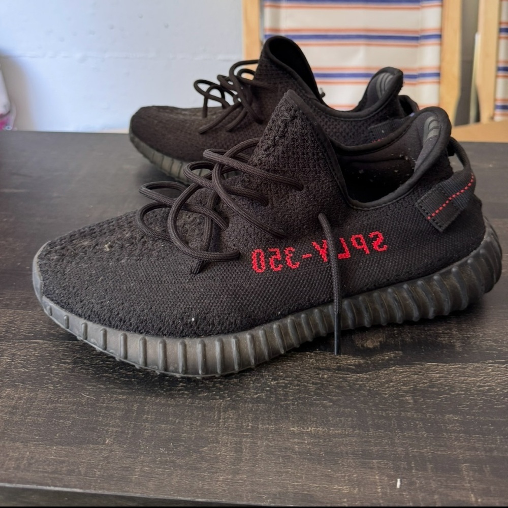 Adidas Yeezy supply 350 bred size 11 fits like a 10/10.5